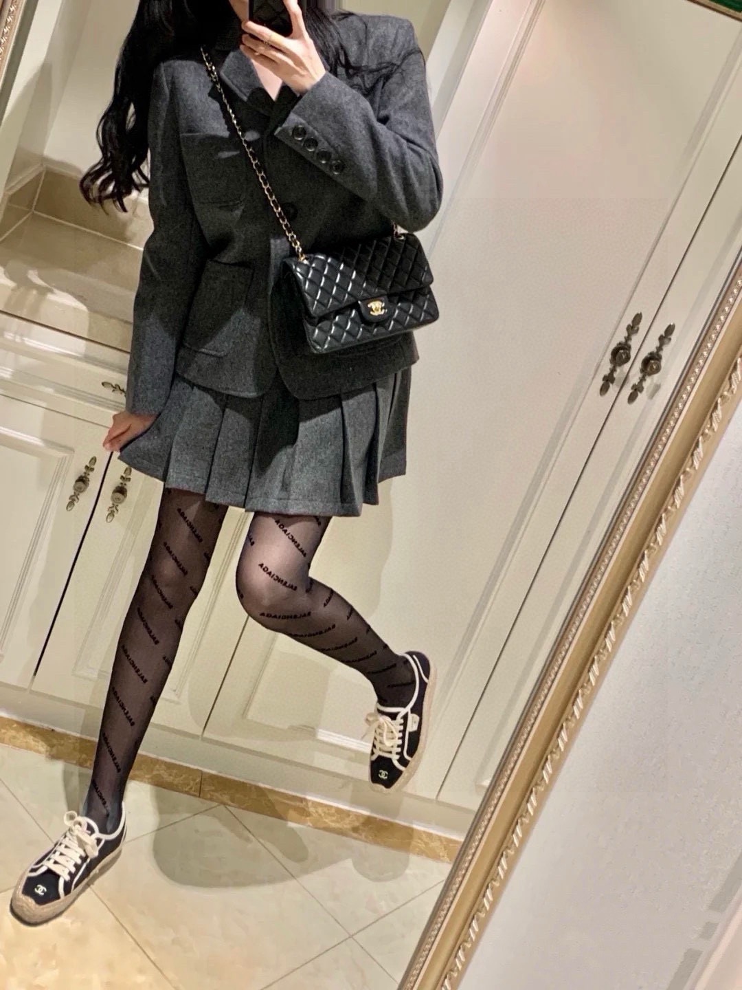 NO:769072,Special packaging [one pair per box] Balenciaga official website same style letter flocked one-piece stockings [color] celebrities from all walks of life!  A favorite among internet celebrities and fashionistas!  socks, stockings, socks, balenciaga, socks19860909特 配包装【一盒一双】巴黎世家 官网同款字母植绒连体丝袜[色]各路明星！网红、时尚达人喜爱款！袜子,丝袜,袜子,balenciaga,socks,accessory