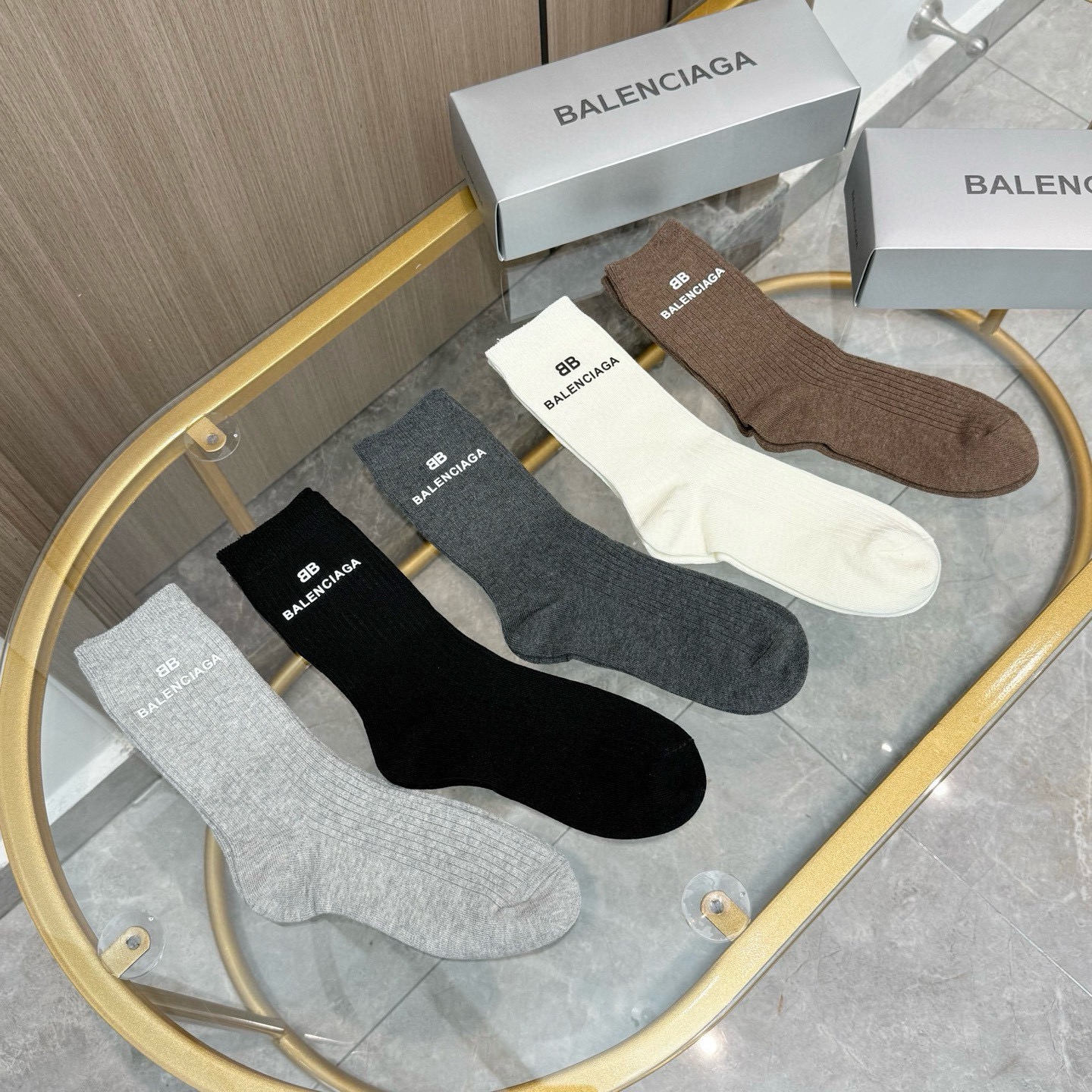 配包装【一盒五双】BALENCIAGA · 巴黎世家 ❗️超级爆款网红袜子 巴黎家官网同步硅胶字母小腿袜