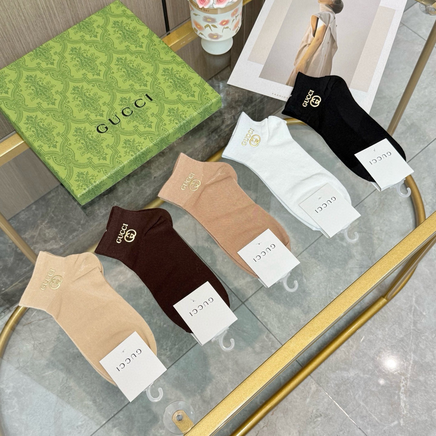 配包装【一盒五双】GUCCI · 古奇❗️GUCCI家新品烫金短筒男女款袜子❗️专柜同步长袜，超级经典的