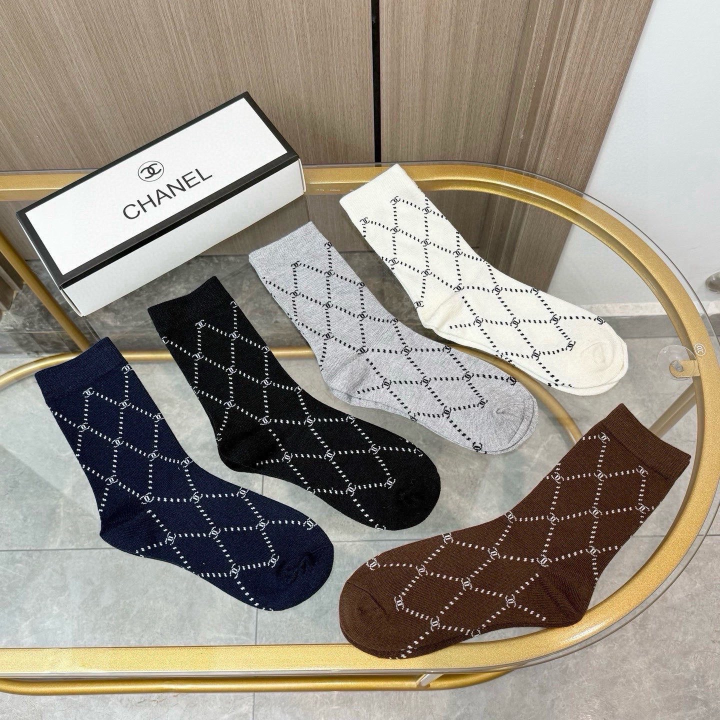 【一盒五双】配包装 CHANEL香奈儿高版本 ～好看到爆炸小香 袜子🔥羊绒袜，超软糯🔥🔥潮人必不能少的C