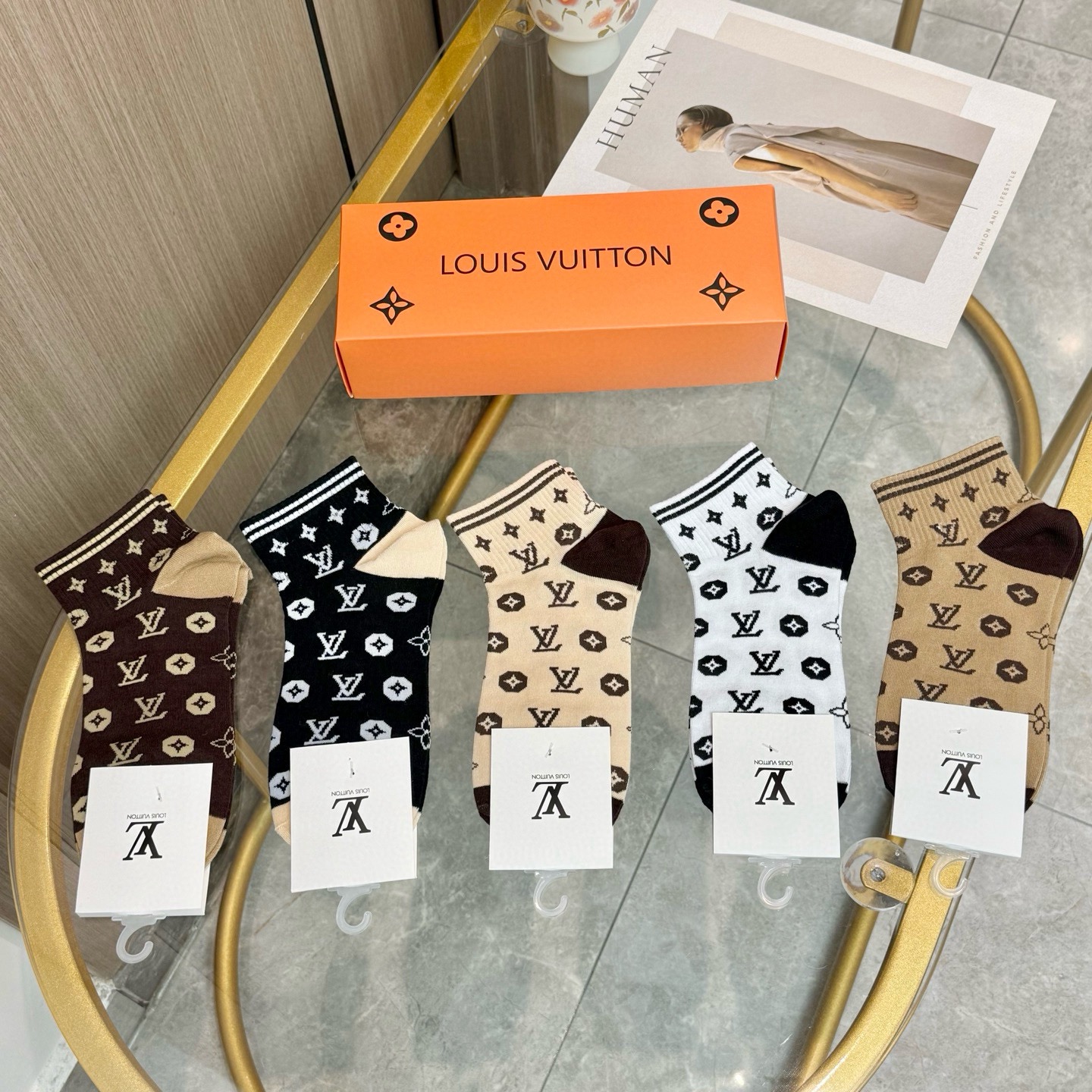 配包装【一盒五双】🌟LV 路易威登 爆款 船袜🌟高版本 ～好看到爆炸 欧美大牌船袜🔥男女款🌟潮人必不能少
