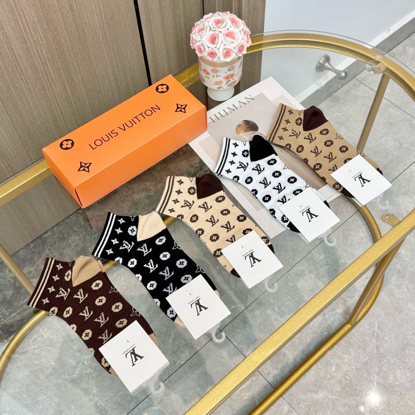 配包装【一盒五双】🌟LV 路易威登 爆款 船袜🌟高版本 ～好看到爆炸 欧美大牌船袜🔥男女款🌟潮人必不能少