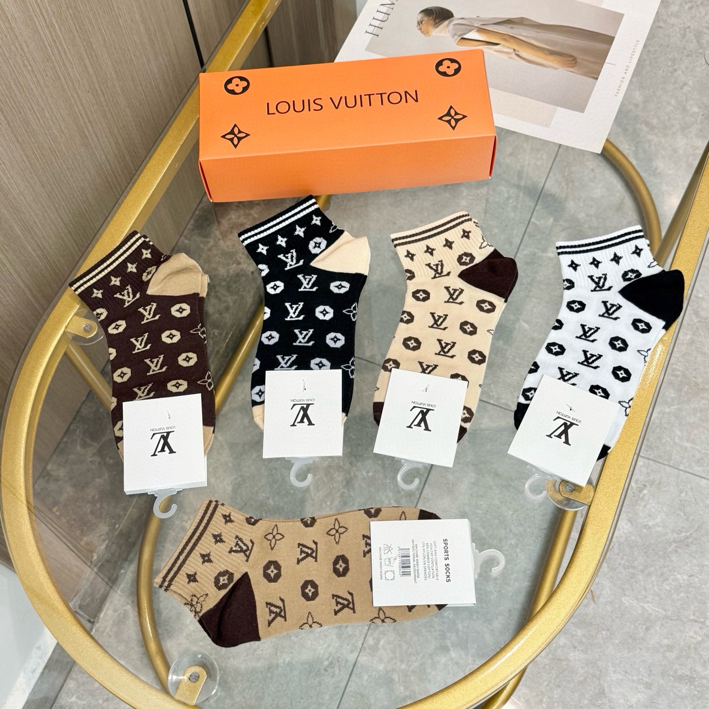 配包装【一盒五双】🌟LV 路易威登 爆款 船袜🌟高版本 ～好看到爆炸 欧美大牌船袜🔥男女款🌟潮人必不能少