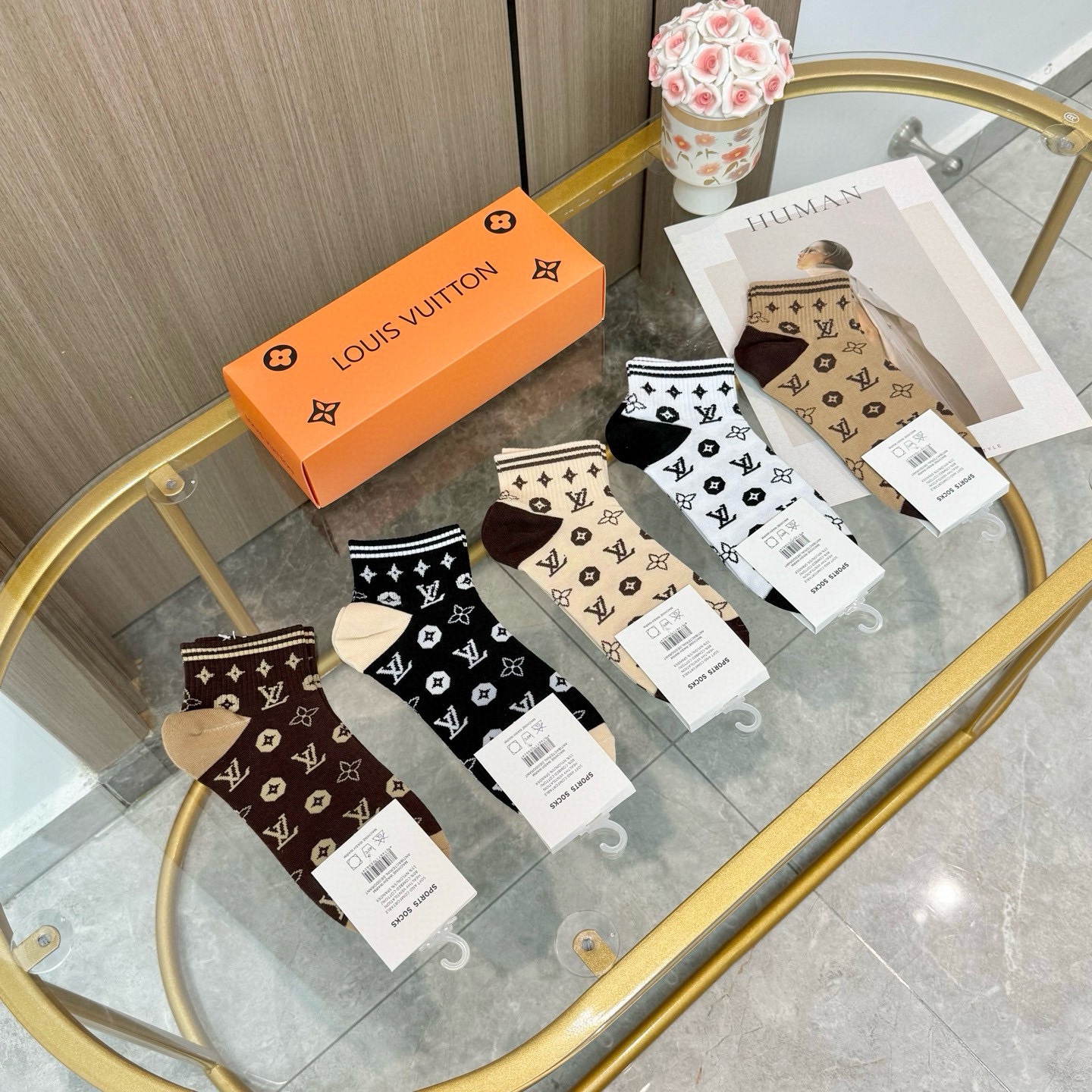 配包装【一盒五双】🌟LV 路易威登 爆款 船袜🌟高版本 ～好看到爆炸 欧美大牌船袜🔥男女款🌟潮人必不能少