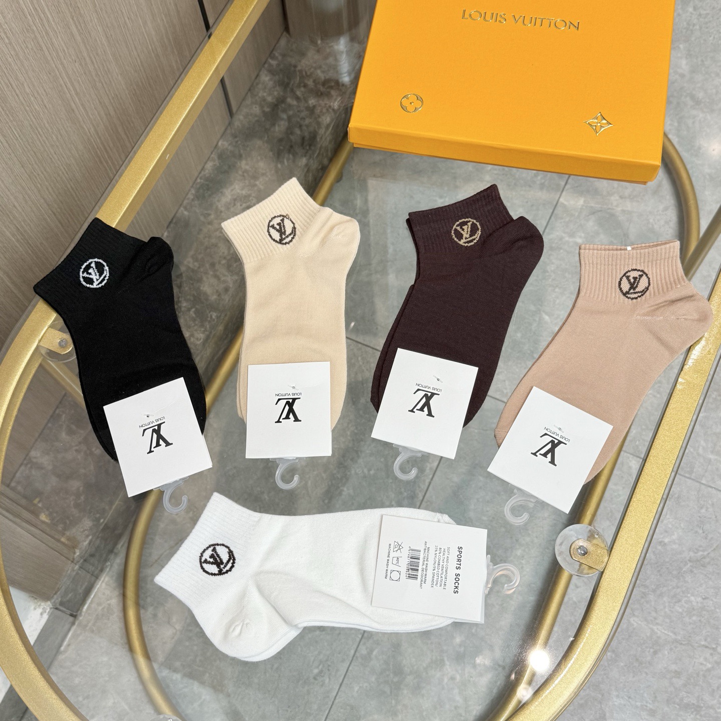 配包装【一盒五双】🌟LV 路易威登 爆款 船袜🌟高版本 ～好看到爆炸 欧美大牌船袜🔥男女款🌟潮人必不能少
