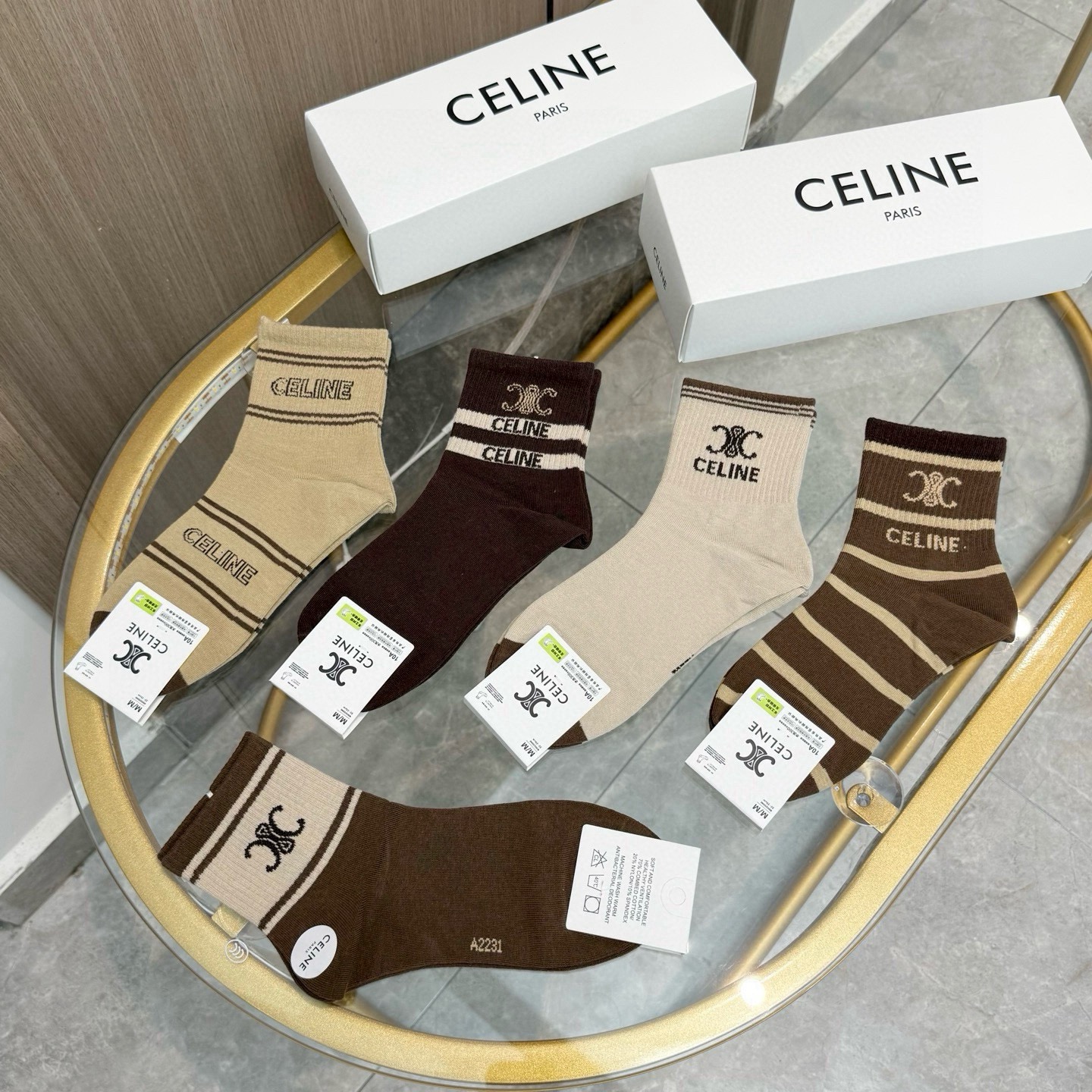 配包装【一盒五双】🌟Celine赛琳 爆款中筒袜🌟高版本 ～好看到爆炸 欧美大牌中筒袜🔥🌟潮人必不能少的