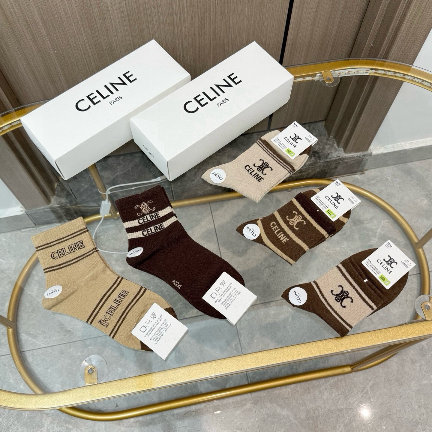 配包装【一盒五双】🌟Celine赛琳 爆款中筒袜🌟高版本 ～好看到爆炸 欧美大牌中筒袜🔥🌟潮人必不能少的