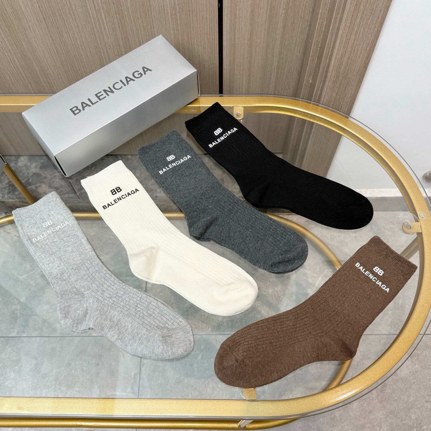 配包装【一盒五双】BALENCIAGA · 巴黎世家 ❗️超级爆款网红袜子 巴黎家官网同步硅胶字母小腿袜