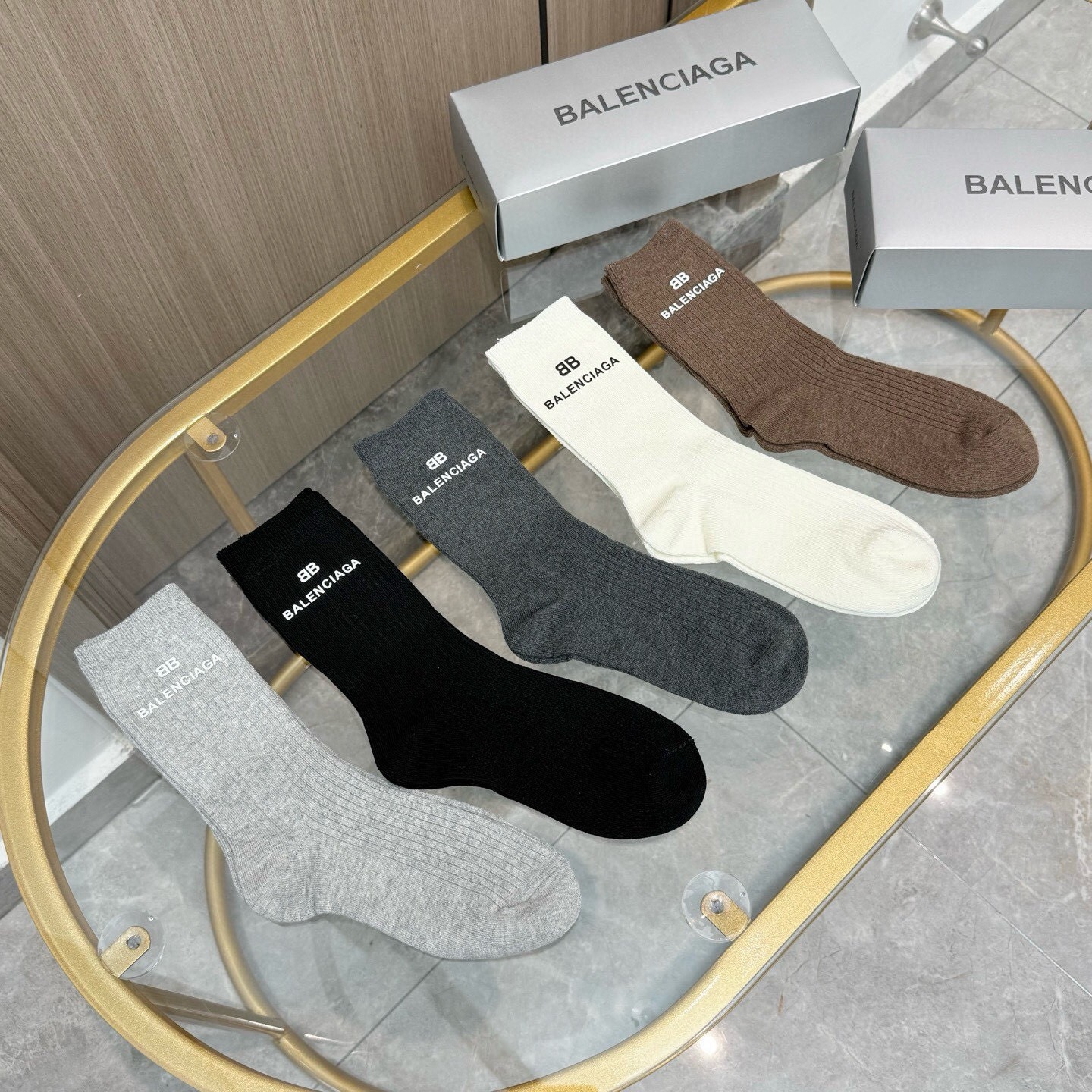配包装【一盒五双】BALENCIAGA · 巴黎世家 ❗️超级爆款网红袜子 巴黎家官网同步硅胶字母小腿袜