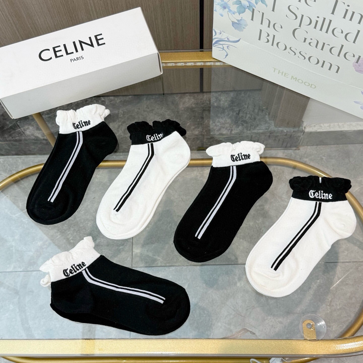 配包装【一盒五双】🌟Celine赛琳 爆款船袜🌟高版本 ～好看到爆炸 欧美大牌船袜🔥🌟潮人必不能少的专柜