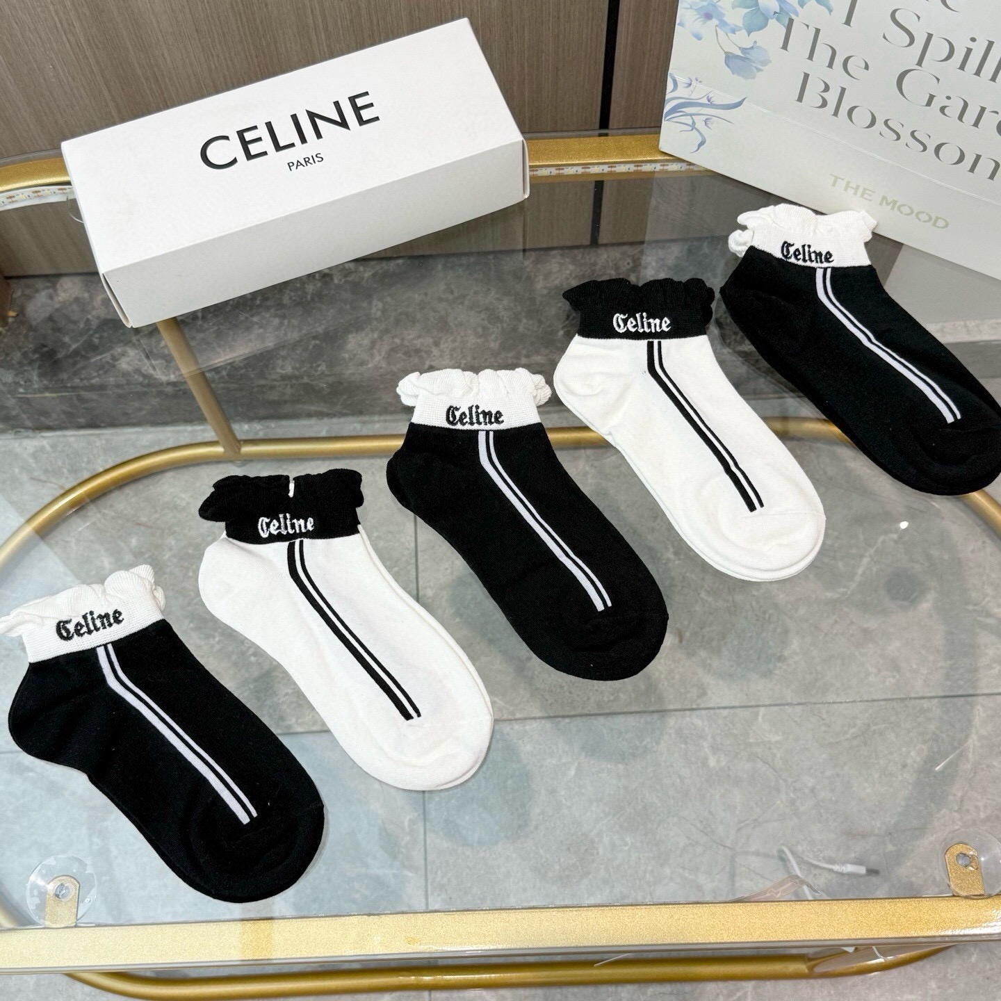 配包装【一盒五双】🌟Celine赛琳 爆款船袜🌟高版本 ～好看到爆炸 欧美大牌船袜🔥🌟潮人必不能少的专柜