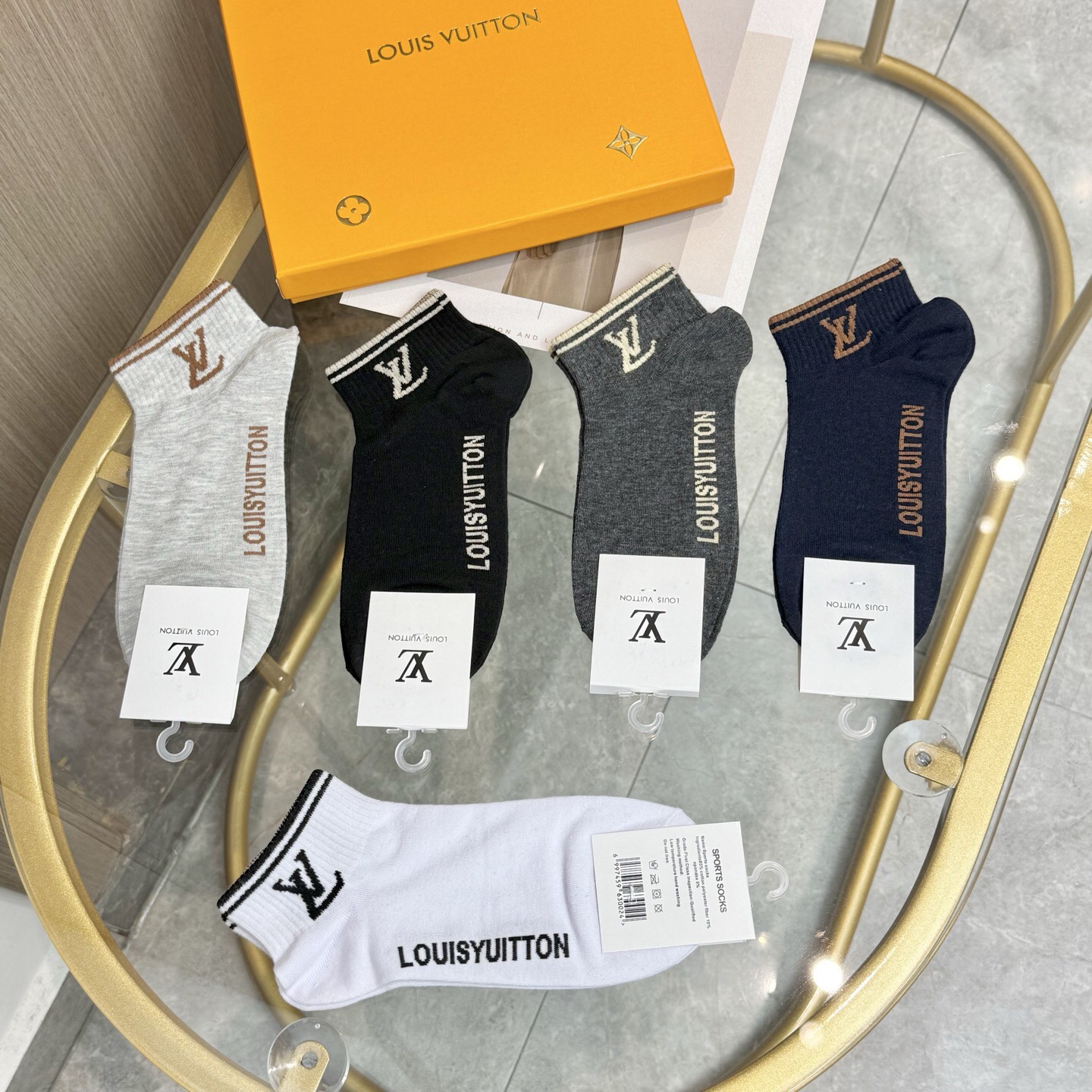 配包装【一盒五双】🌟LV 路易威登 爆款 船袜🌟高版本 ～好看到爆炸 欧美大牌船袜🔥男女款🌟潮人必不能少