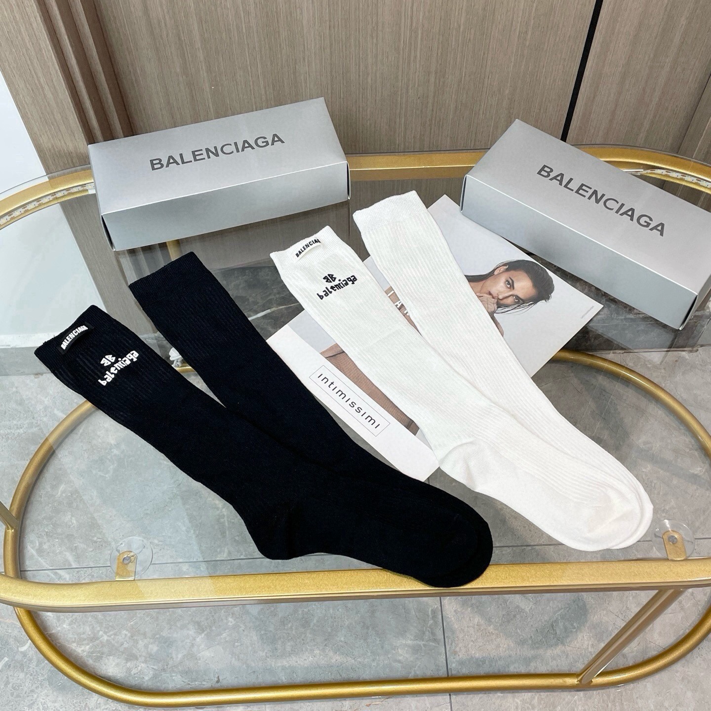 配包装【一盒二双】BALENCIAGA · 巴黎世家 ❗️超级爆款网红袜子 巴黎家官网同步硅胶字母小腿袜