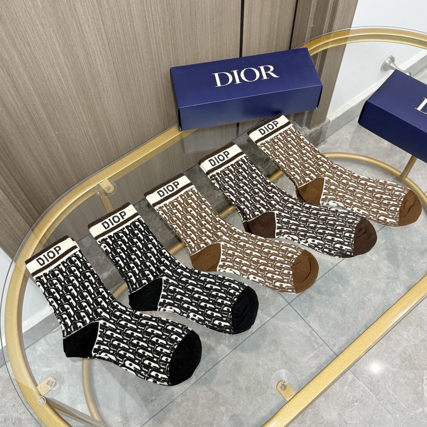 配包装【一盒五双】🌟欧美大牌 Dior迪奥 好看到爆炸欧美大牌高筒袜🔥男女款🌟潮人必不能少的专柜代购品质