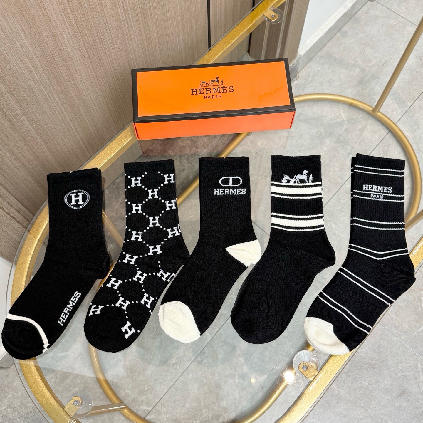 配包装 【一盒五双】HERMER · 爱马仕经典中筒袜子❗️纯棉面料，专柜同步上新，袜身提花H品牌字母全