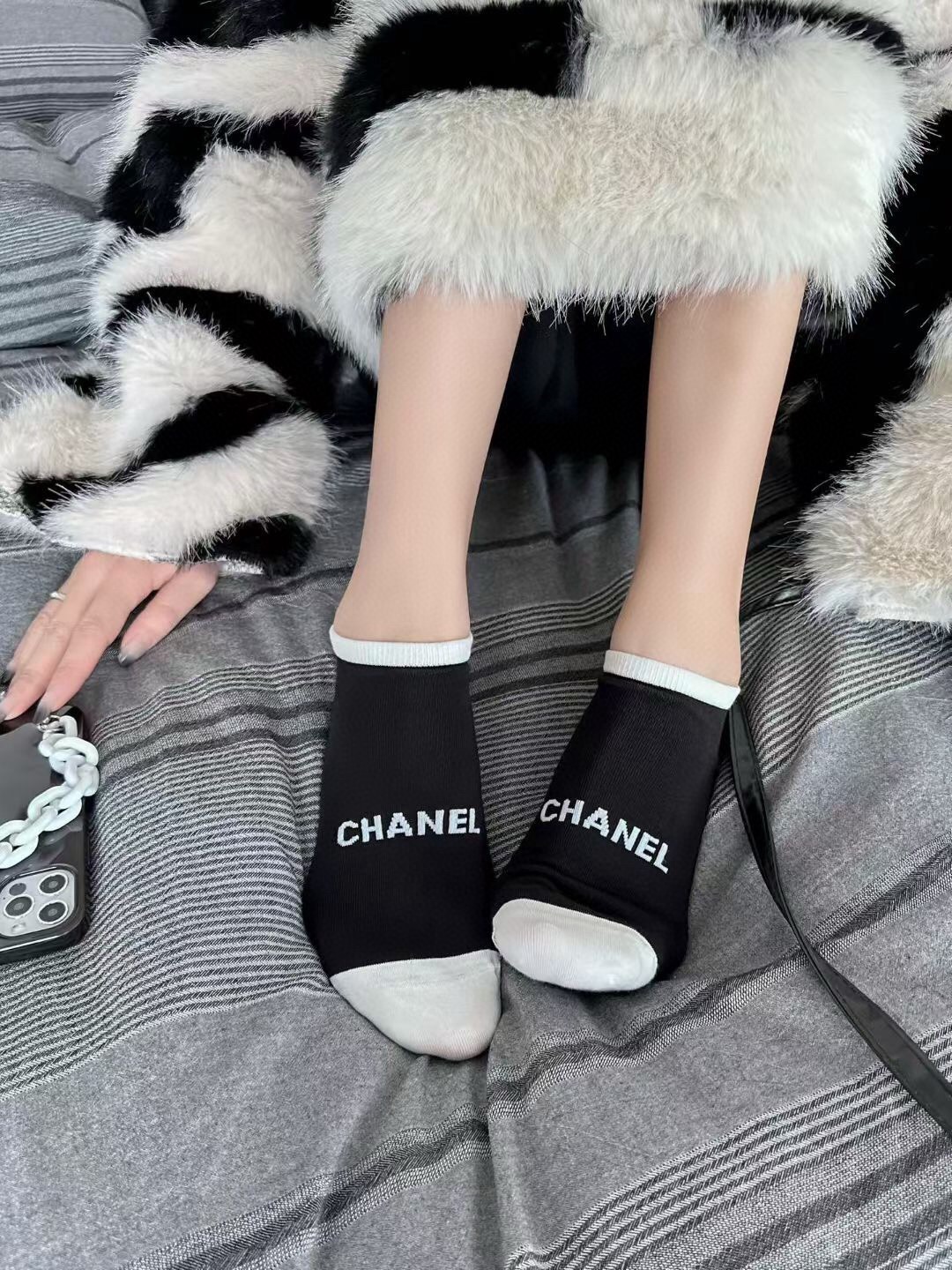 【一盒五双】CHANEL香奈儿高版本 ～好看到爆炸小香 袜子🔥船袜，超软糯🔥🔥潮人必不能少的CHANEL