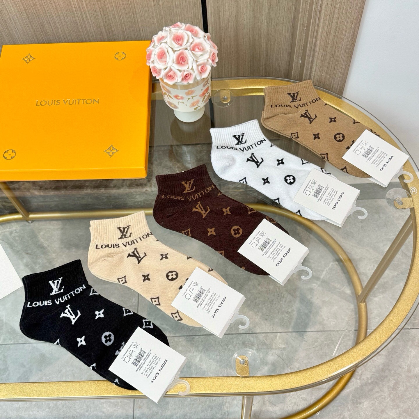 配包装【一盒五双】🌟LV 路易威登 爆款 船袜🌟高版本 ～好看到爆炸 欧美大牌船袜🔥男女款🌟潮人必不能少