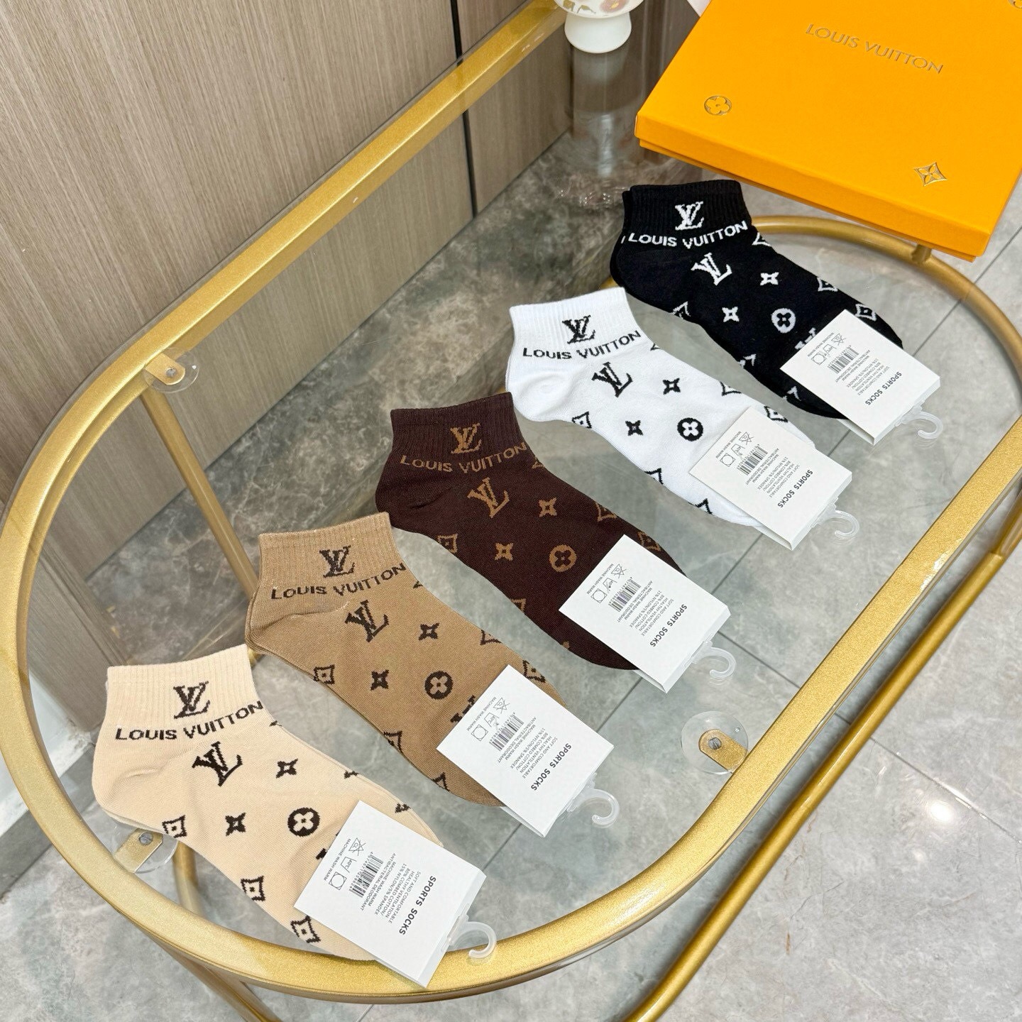 配包装【一盒五双】🌟LV 路易威登 爆款 船袜🌟高版本 ～好看到爆炸 欧美大牌船袜🔥男女款🌟潮人必不能少