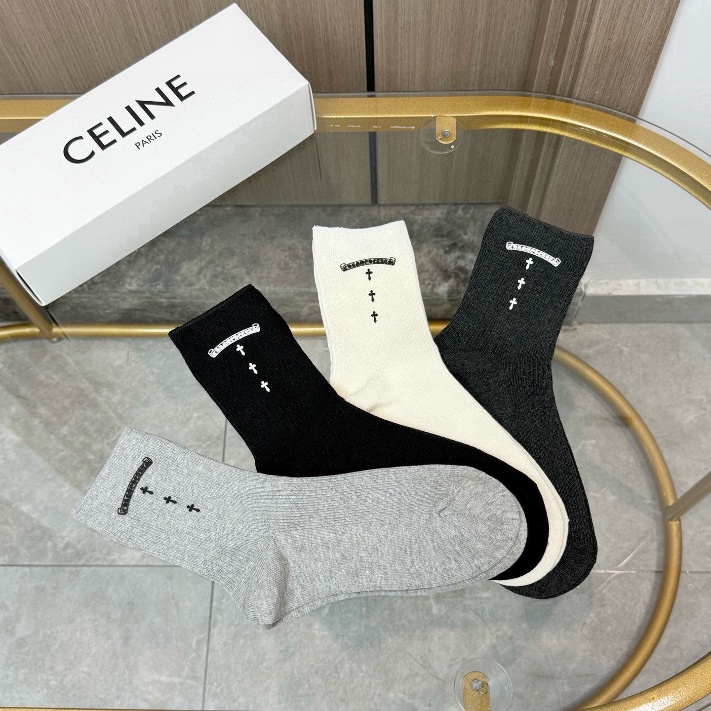 配包装【一盒四双】克罗心高版本 ～好看到爆炸 克罗心袜子🔥双针烫印中筒袜，超精致🔥🔥潮人必不能少的克罗心