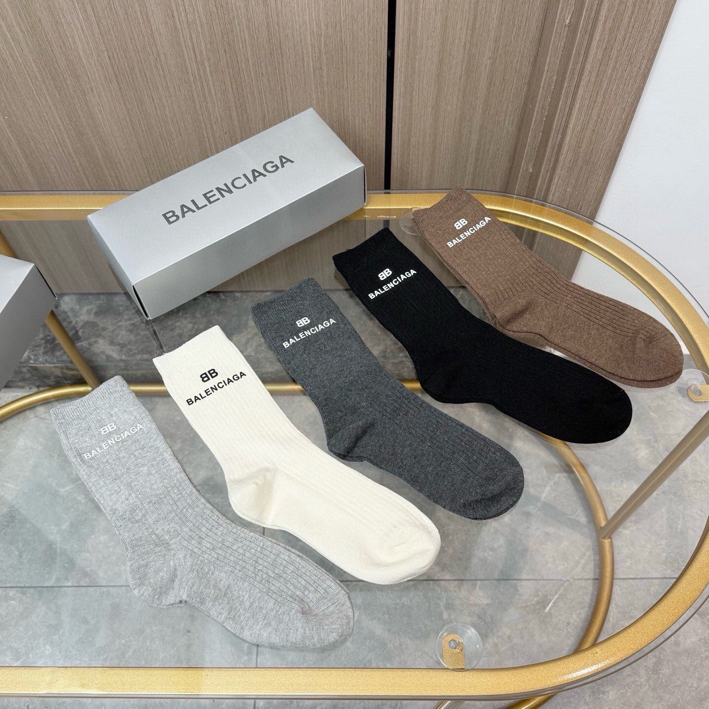 配包装【一盒五双】BALENCIAGA · 巴黎世家 ❗️超级爆款网红袜子 巴黎家官网同步硅胶字母小腿袜