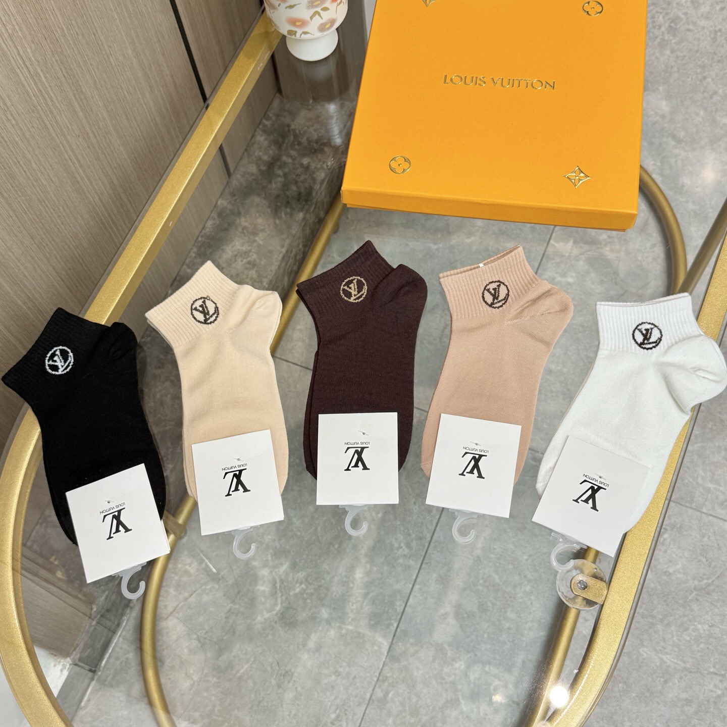 配包装【一盒五双】🌟LV 路易威登 爆款 船袜🌟高版本 ～好看到爆炸 欧美大牌船袜🔥男女款🌟潮人必不能少