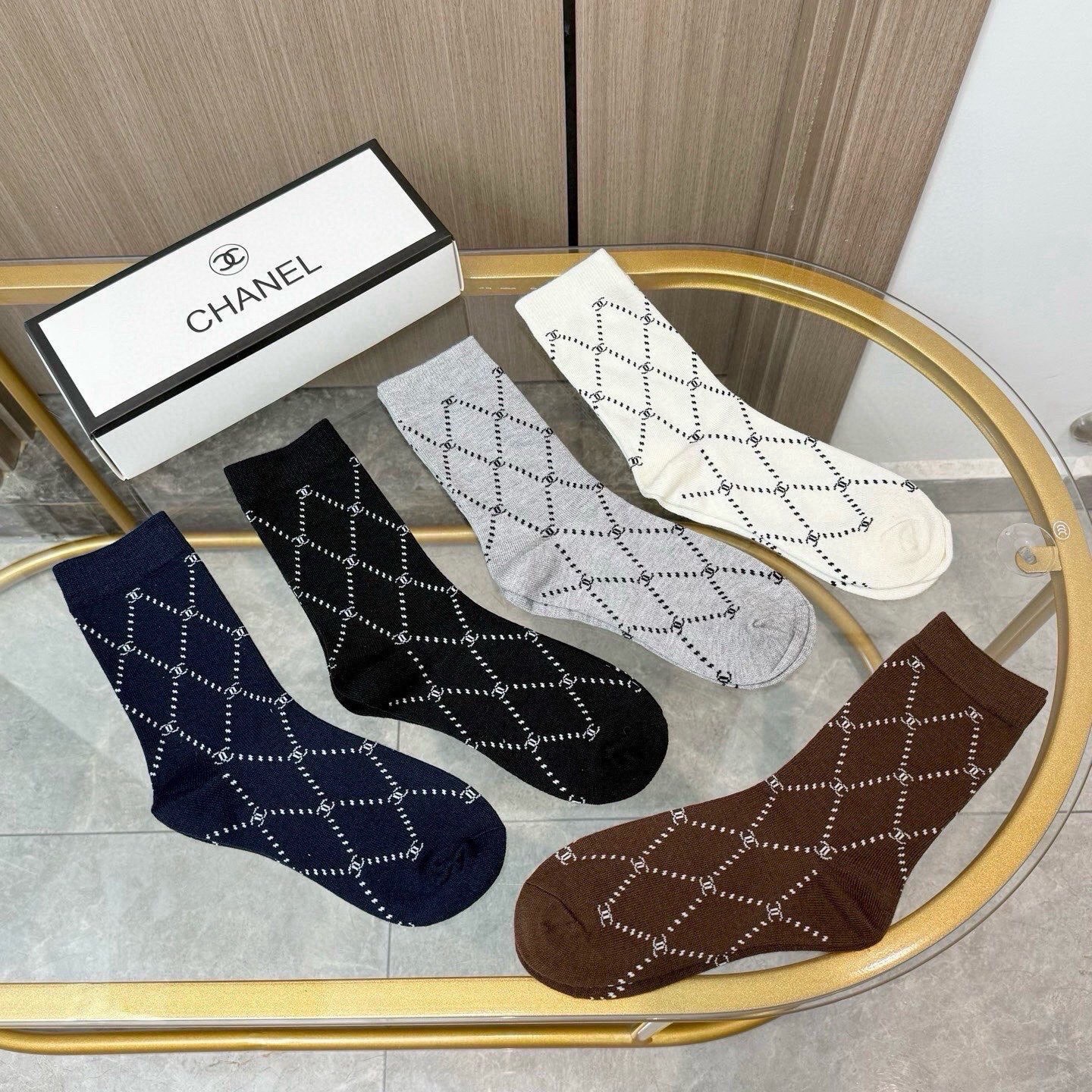 【一盒五双】配包装 CHANEL香奈儿高版本 ～好看到爆炸小香 袜子🔥羊绒袜，超软糯🔥🔥潮人必不能少的C
