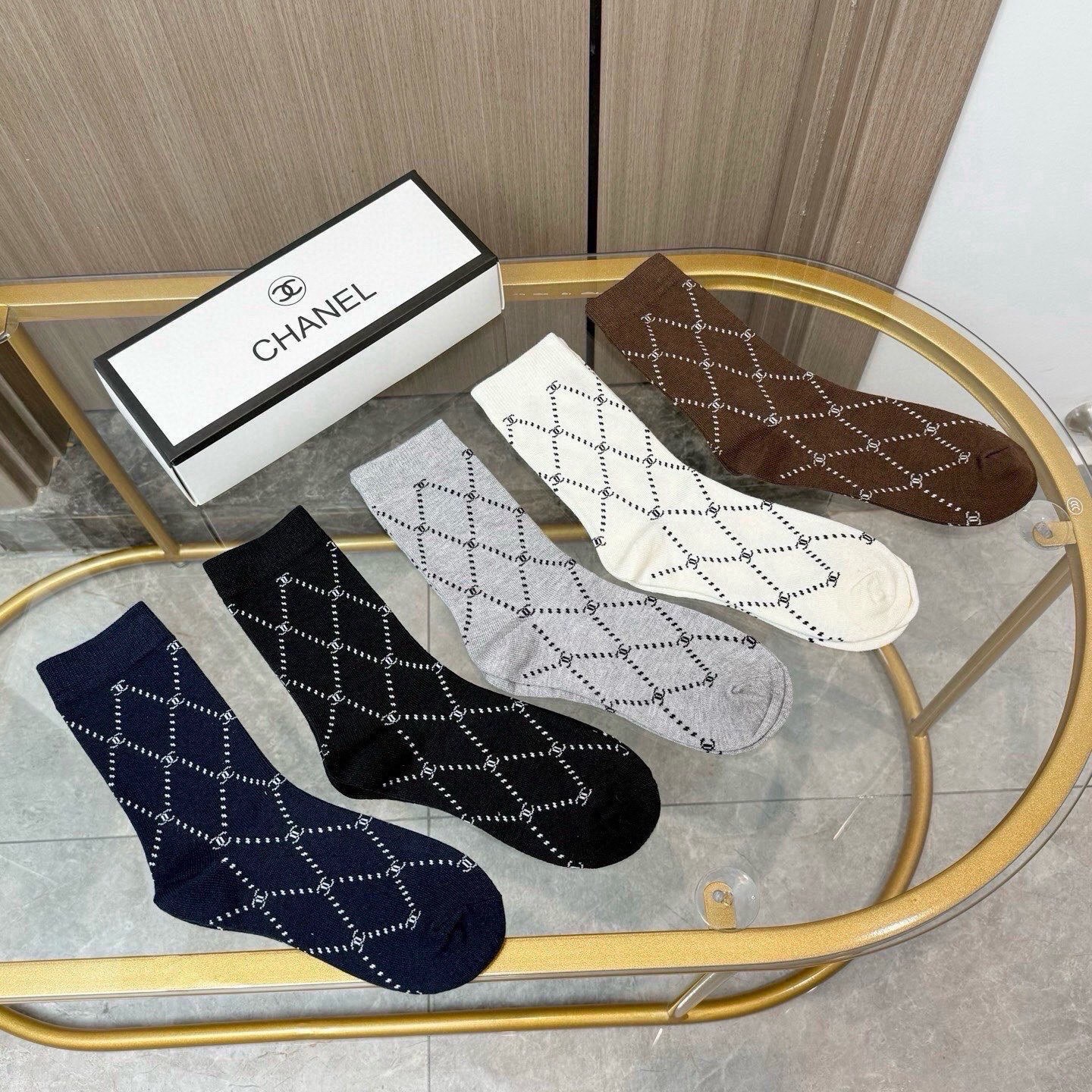 【一盒五双】配包装 CHANEL香奈儿高版本 ～好看到爆炸小香 袜子🔥羊绒袜，超软糯🔥🔥潮人必不能少的C