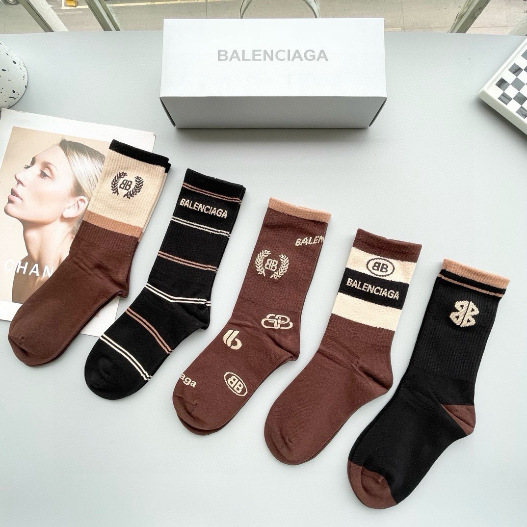 配包装【一盒五双】BALENCIAGA · 巴黎世家🌟 好看到爆炸欧美大牌高筒袜🔥男女款🌟潮人必不能少的