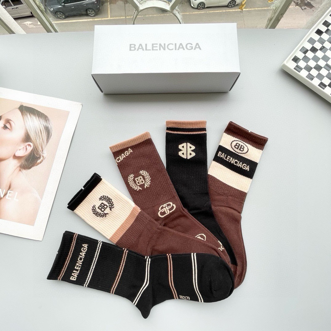 配包装【一盒五双】BALENCIAGA · 巴黎世家🌟 好看到爆炸欧美大牌高筒袜🔥男女款🌟潮人必不能少的
