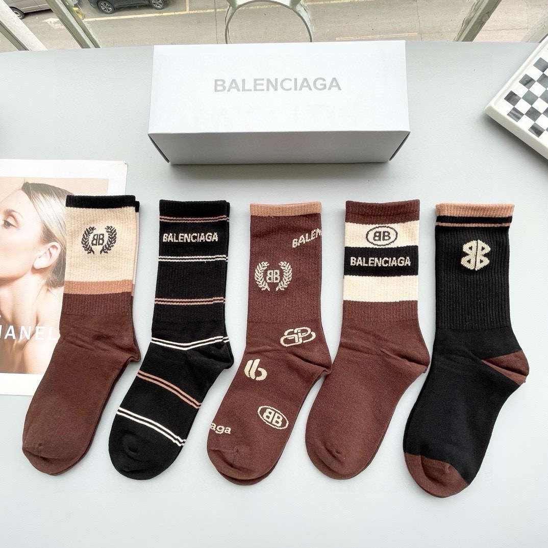 配包装【一盒五双】BALENCIAGA · 巴黎世家🌟 好看到爆炸欧美大牌高筒袜🔥男女款🌟潮人必不能少的