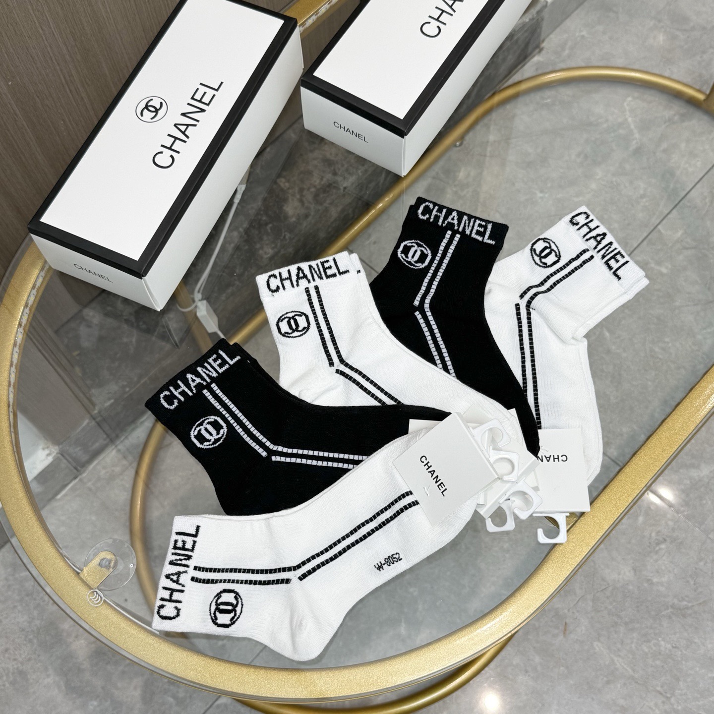 配包装【一盒五双】🌟Chanel 香奈儿 爆款卡中筒袜🌟高版本 ～好看到爆炸 欧美大牌中筒袜🔥🌟潮人必不
