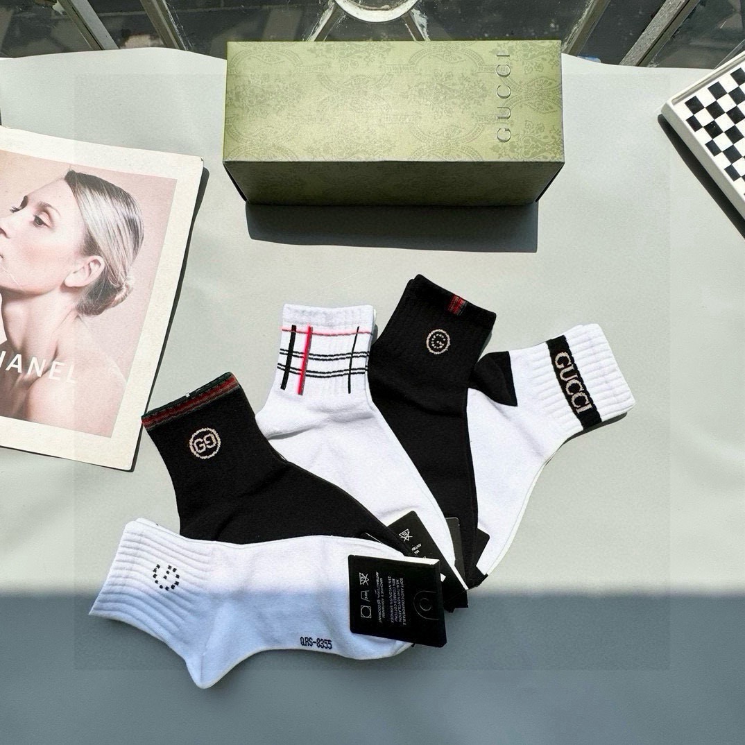 配包装【一盒五双】🌟Gucci 古奇 好看到爆炸欧美大牌中筒袜🔥🌟潮人必不能少的专柜代购品质 中筒袜子 