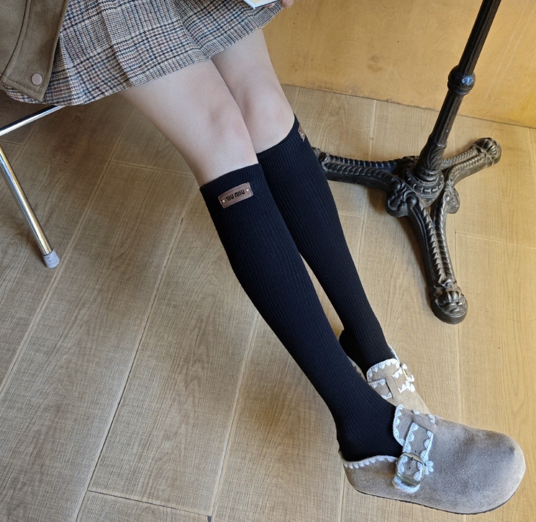 配包装【一盒一双】MIUMIU · 缪缪❗️超级爆款网红羊绒袜子❗️缪家官网同步字母羊绒小腿袜，ins明