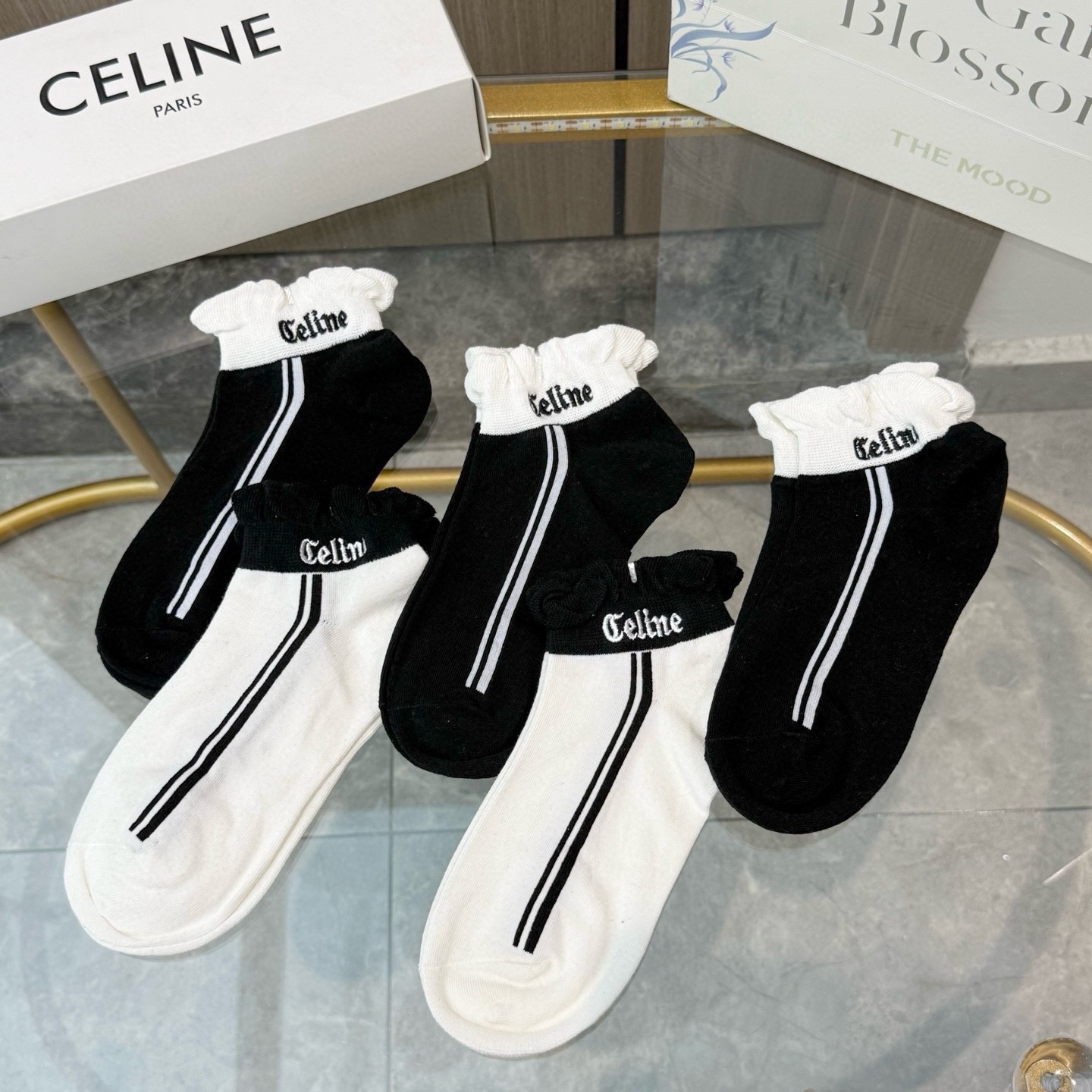 配包装【一盒五双】🌟Celine赛琳 爆款船袜🌟高版本 ～好看到爆炸 欧美大牌船袜🔥🌟潮人必不能少的专柜