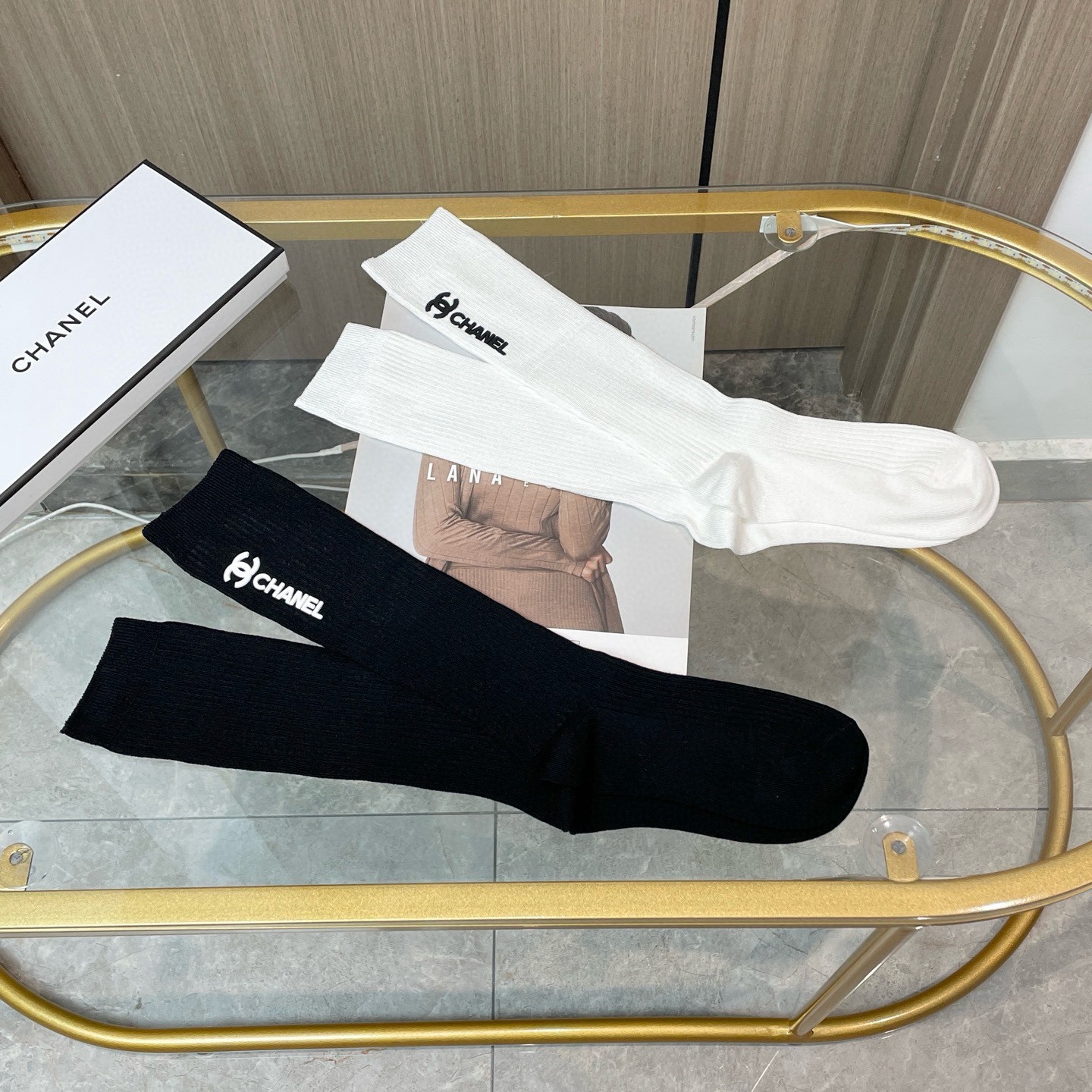 配包装【一盒二双】CHANEL · 香奈儿❗️超级爆款网红袜子❗️小香家官网同步针织字母小腿袜，ins明