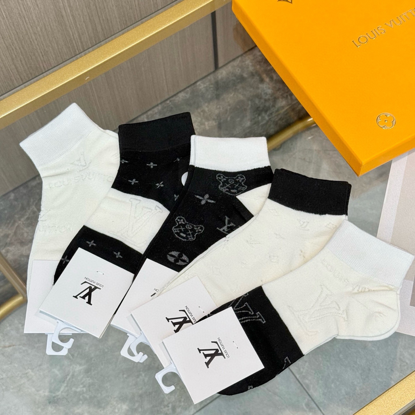 配包装【一盒五双】LV 路易威登ins超火爆小单品，Vintage必备单品竹棉短袜🌟潮人必备 爆款，复古