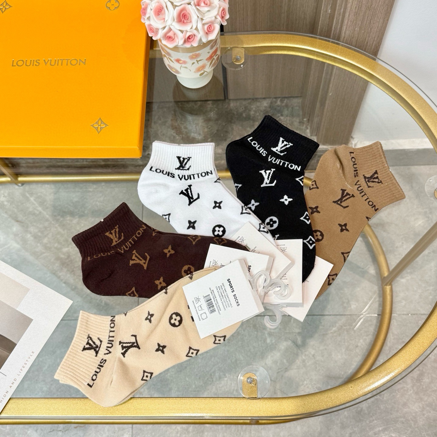配包装【一盒五双】🌟LV 路易威登 爆款 船袜🌟高版本 ～好看到爆炸 欧美大牌船袜🔥男女款🌟潮人必不能少