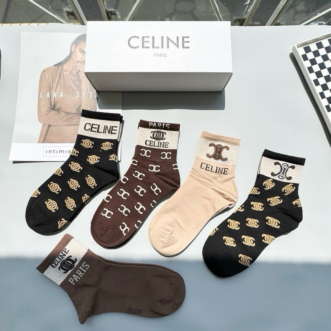 配包装【一盒五双】🌟Celine赛琳  爆款中筒袜🌟高版本 ～好看到爆炸 欧美大牌中筒袜。🌟潮人必不能少