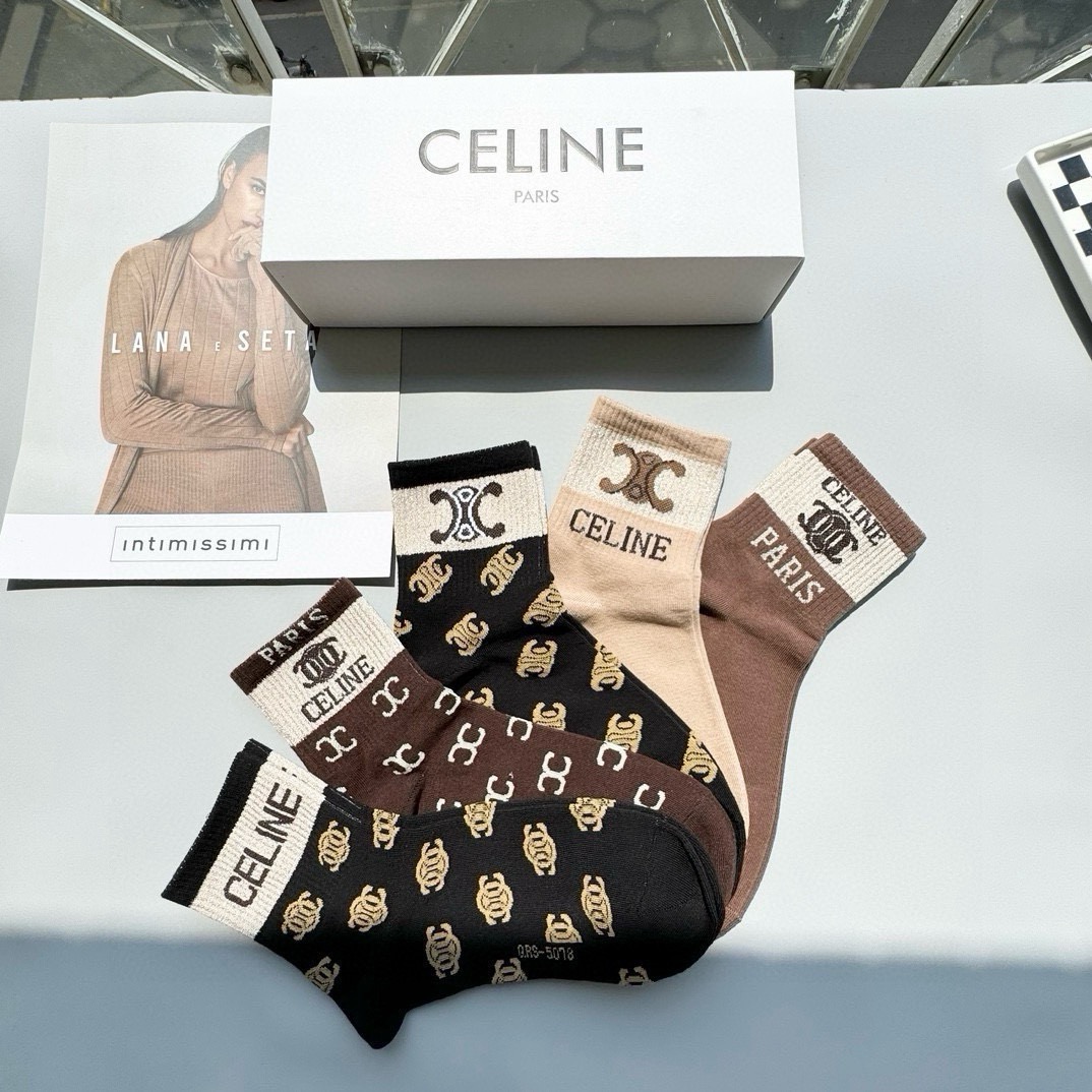 配包装【一盒五双】🌟Celine赛琳  爆款中筒袜🌟高版本 ～好看到爆炸 欧美大牌中筒袜。🌟潮人必不能少