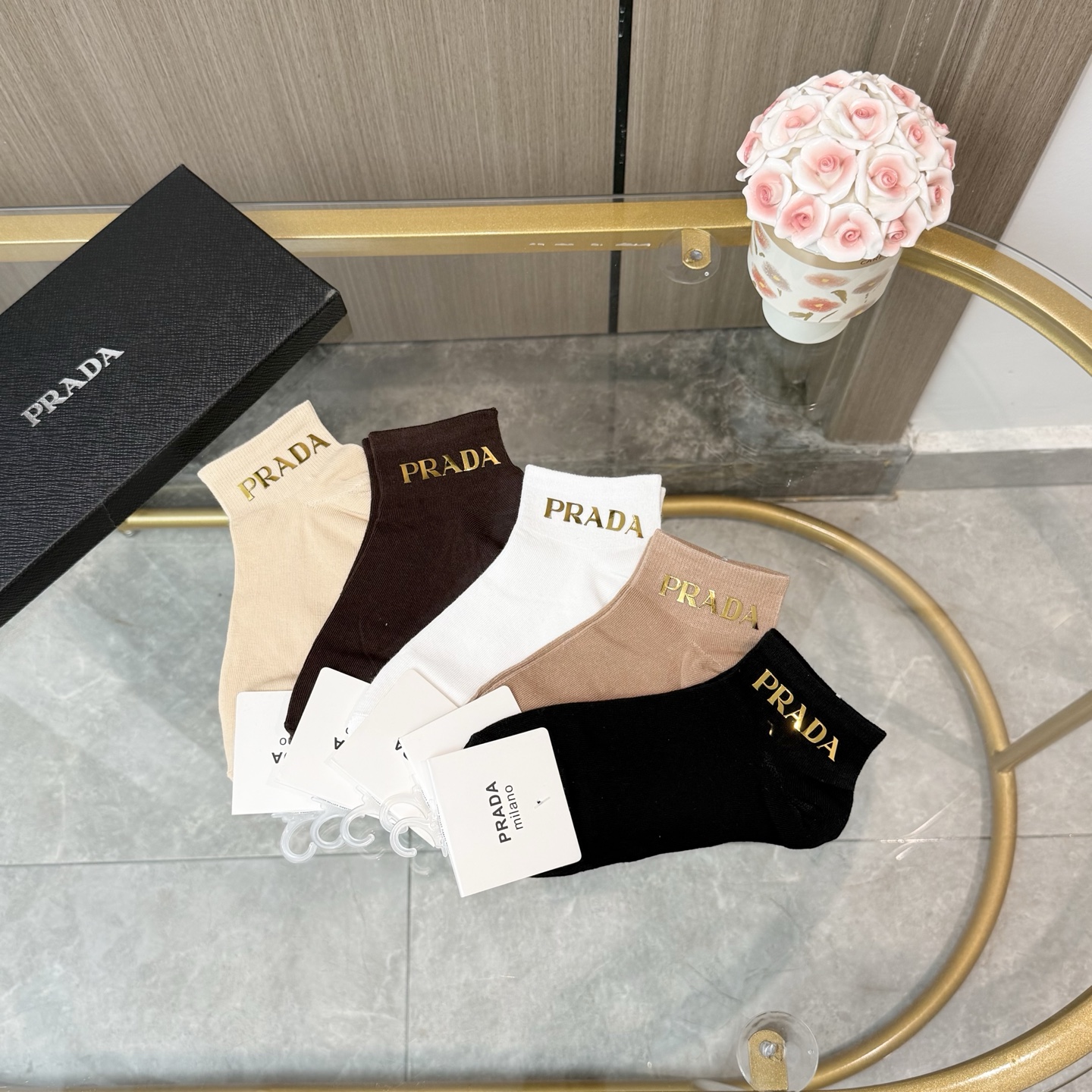 配包装【一盒五双】PRADA · 普拉达❗️PRADA家新品烫金短筒男女款袜子❗️专柜同步长袜，超级经典