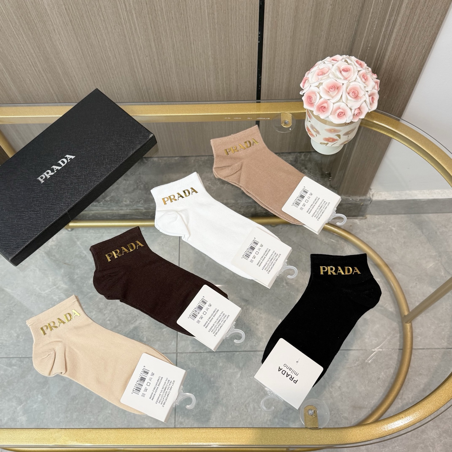 配包装【一盒五双】PRADA · 普拉达❗️PRADA家新品烫金短筒男女款袜子❗️专柜同步长袜，超级经典