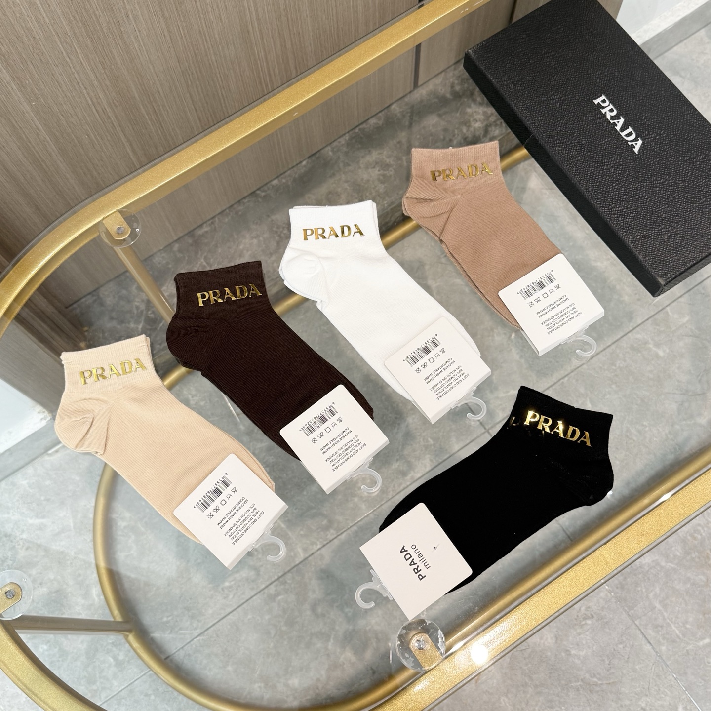 配包装【一盒五双】PRADA · 普拉达❗️PRADA家新品烫金短筒男女款袜子❗️专柜同步长袜，超级经典
