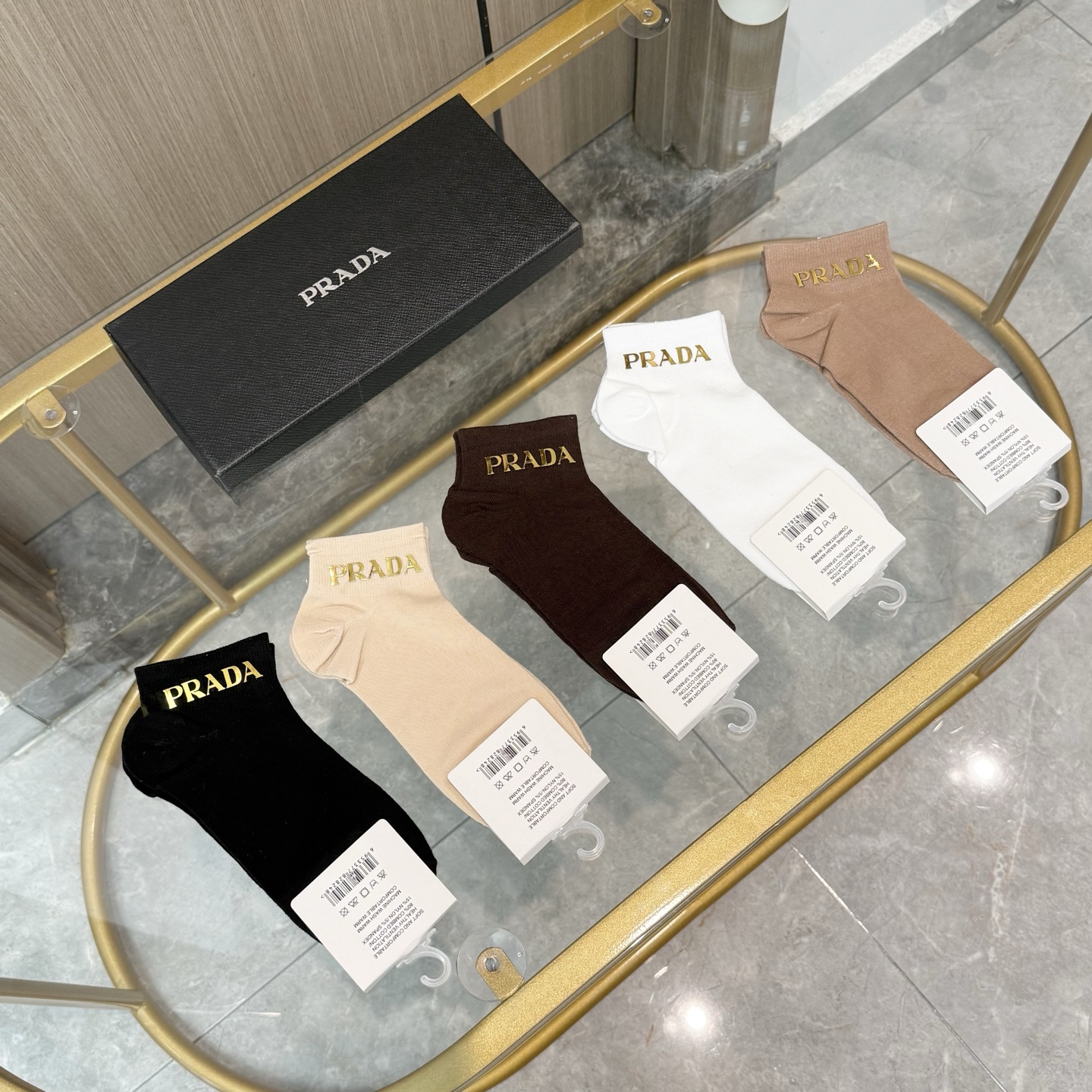 配包装【一盒五双】PRADA · 普拉达❗️PRADA家新品烫金短筒男女款袜子❗️专柜同步长袜，超级经典