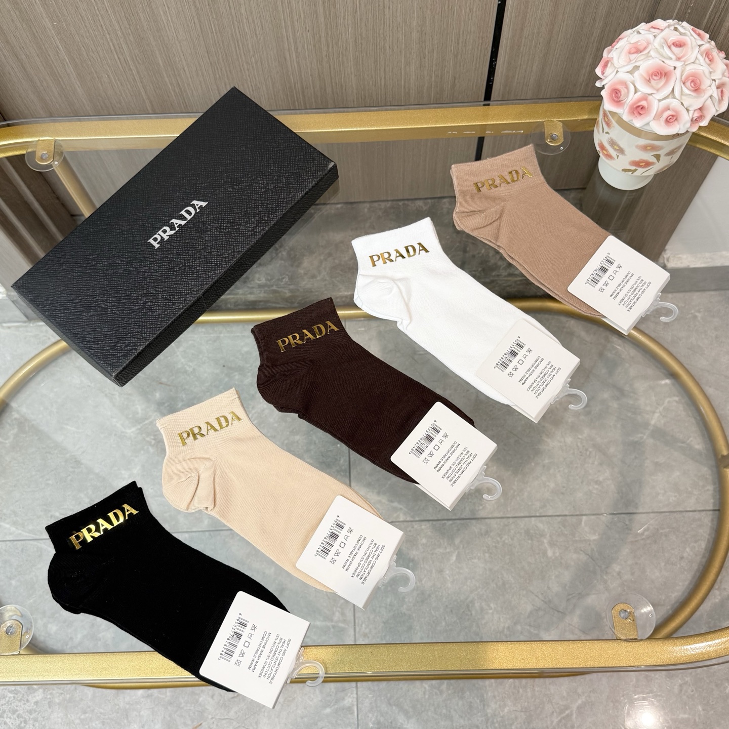 配包装【一盒五双】PRADA · 普拉达❗️PRADA家新品烫金短筒男女款袜子❗️专柜同步长袜，超级经典