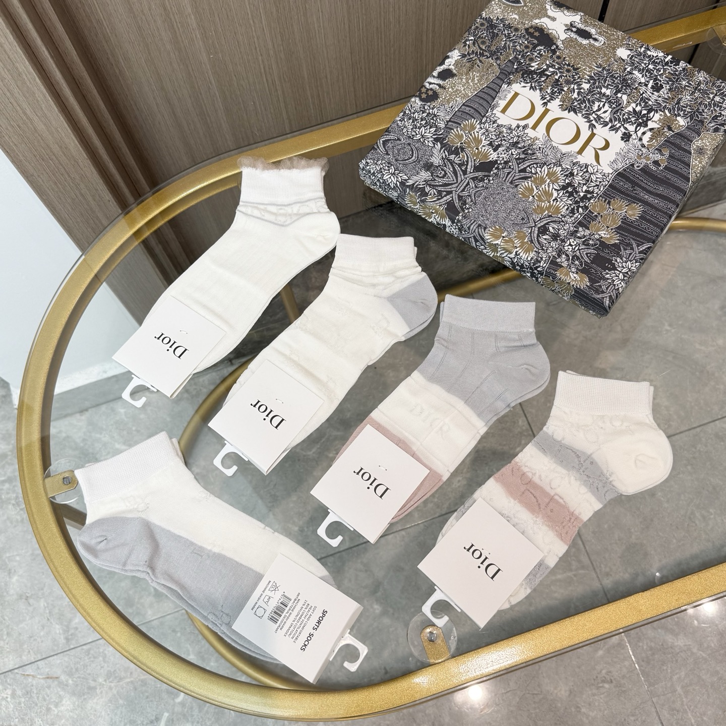 配包装【一盒五双】DIOR 迪奥ins超火爆小单品，Vintage 必备单品 短款🌟潮人必备 爆款，复古