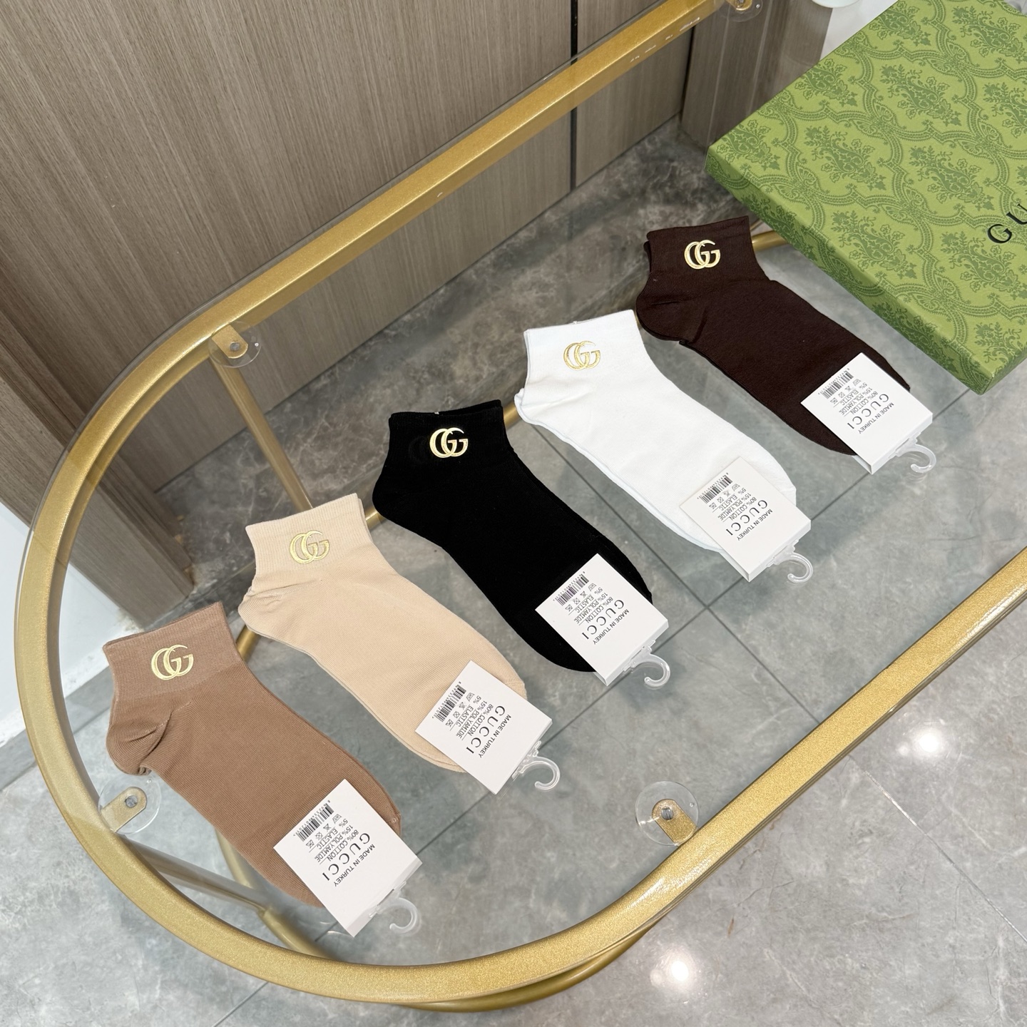配包装【一盒五双】GUCCI · 古奇❗️GUCCI家新品烫金短筒男女款袜子❗️专柜同步长袜，超级经典的