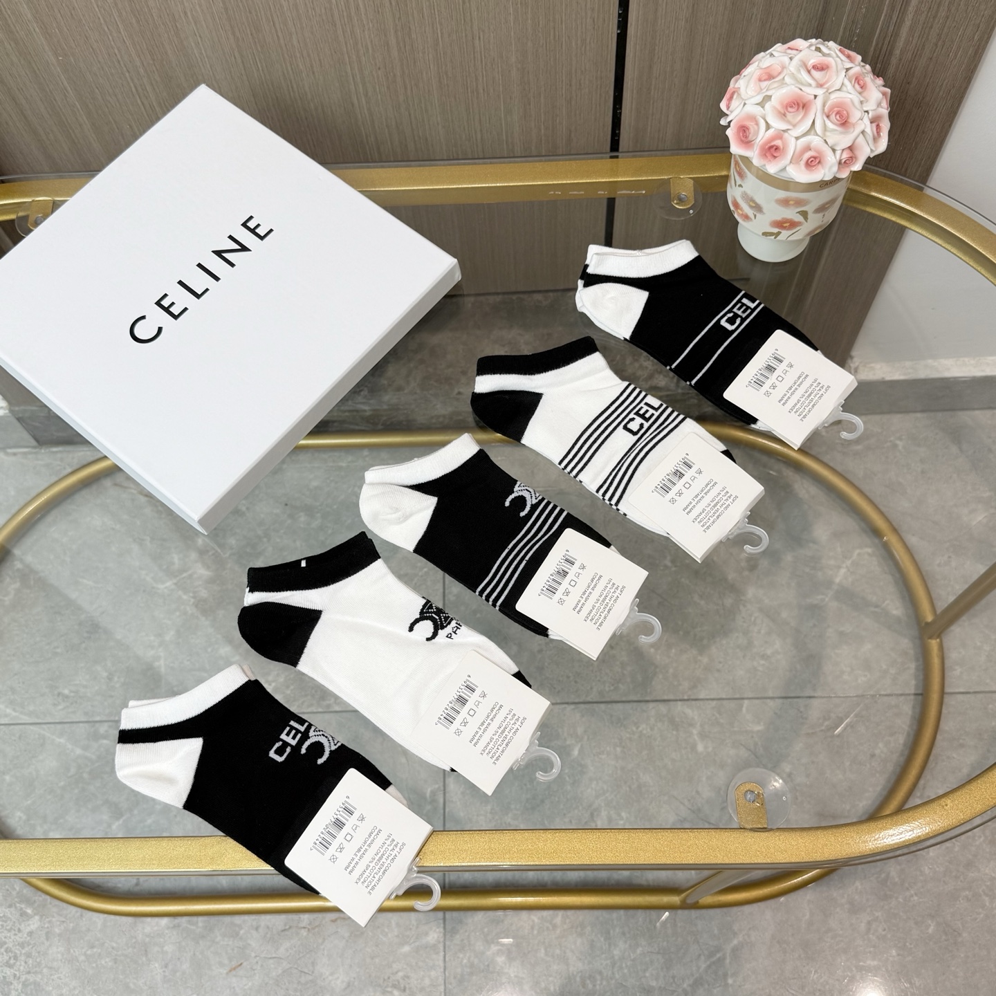 配包装【一盒五双】🌟Celine赛琳  爆款船袜🌟高版本 ～好看到爆炸 欧美大牌船袜。🌟潮人必不能少的专