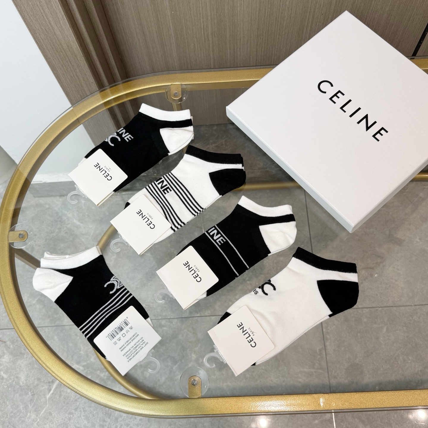 配包装【一盒五双】🌟Celine赛琳  爆款船袜🌟高版本 ～好看到爆炸 欧美大牌船袜。🌟潮人必不能少的专