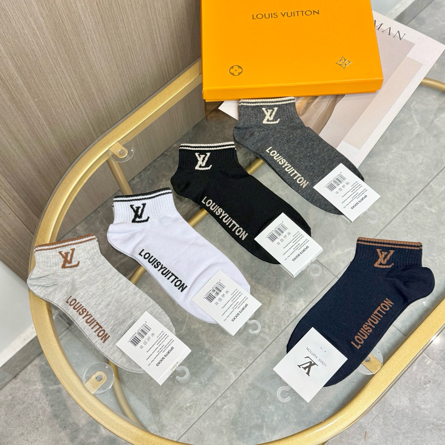 配包装【一盒五双】🌟LV 路易威登 爆款 船袜🌟高版本 ～好看到爆炸 欧美大牌船袜。男女款🌟潮人必不能少