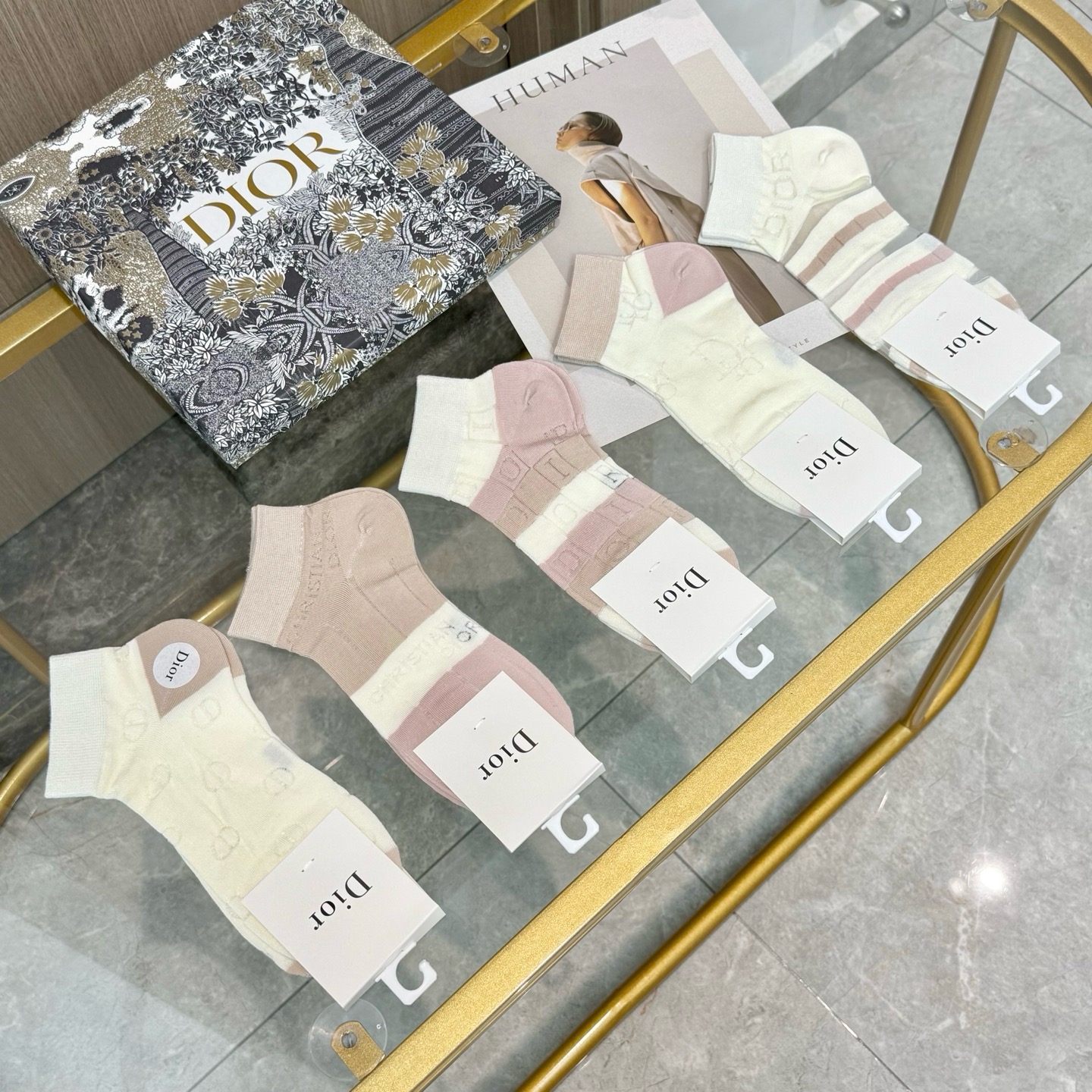 配包装【一盒五双】DIOR 迪奥ins超火爆小单品，Vintage必备单品竹棉短袜🌟潮人必备 爆款，复古